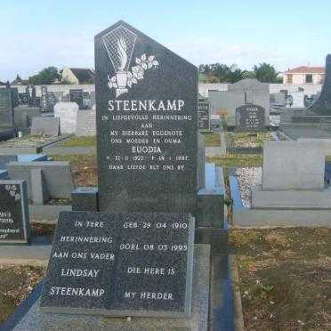 STEENKAMP Lindsay 1910-1995 &amp; Euodia 1923-1987