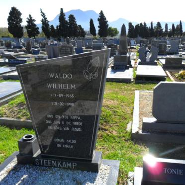 STEENKAMP Waldo Wilhelm 1965-1998