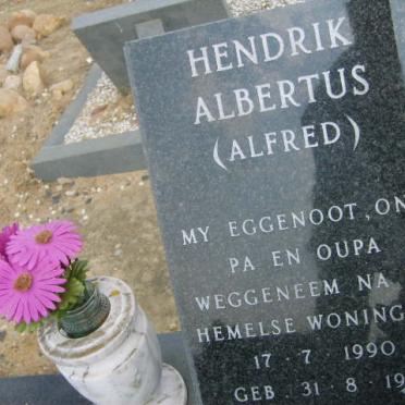 ? Hendrik Albertus 1911-1990 &amp; Johanna Catharina CROUS 1914-2009