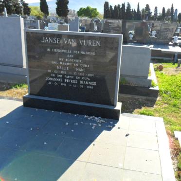 VUREN Johannes Petrus, Janse van 1911-1999 &amp; Nellie 1917-1991