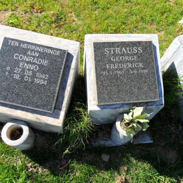 CONRADIE Enno 1942-1994 :: STRAUSS George Frederick 1903-1996