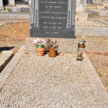 LOURENS Hans J. 1920-2009 &amp; Susanna Magdalena CONRADIE 1914-1956