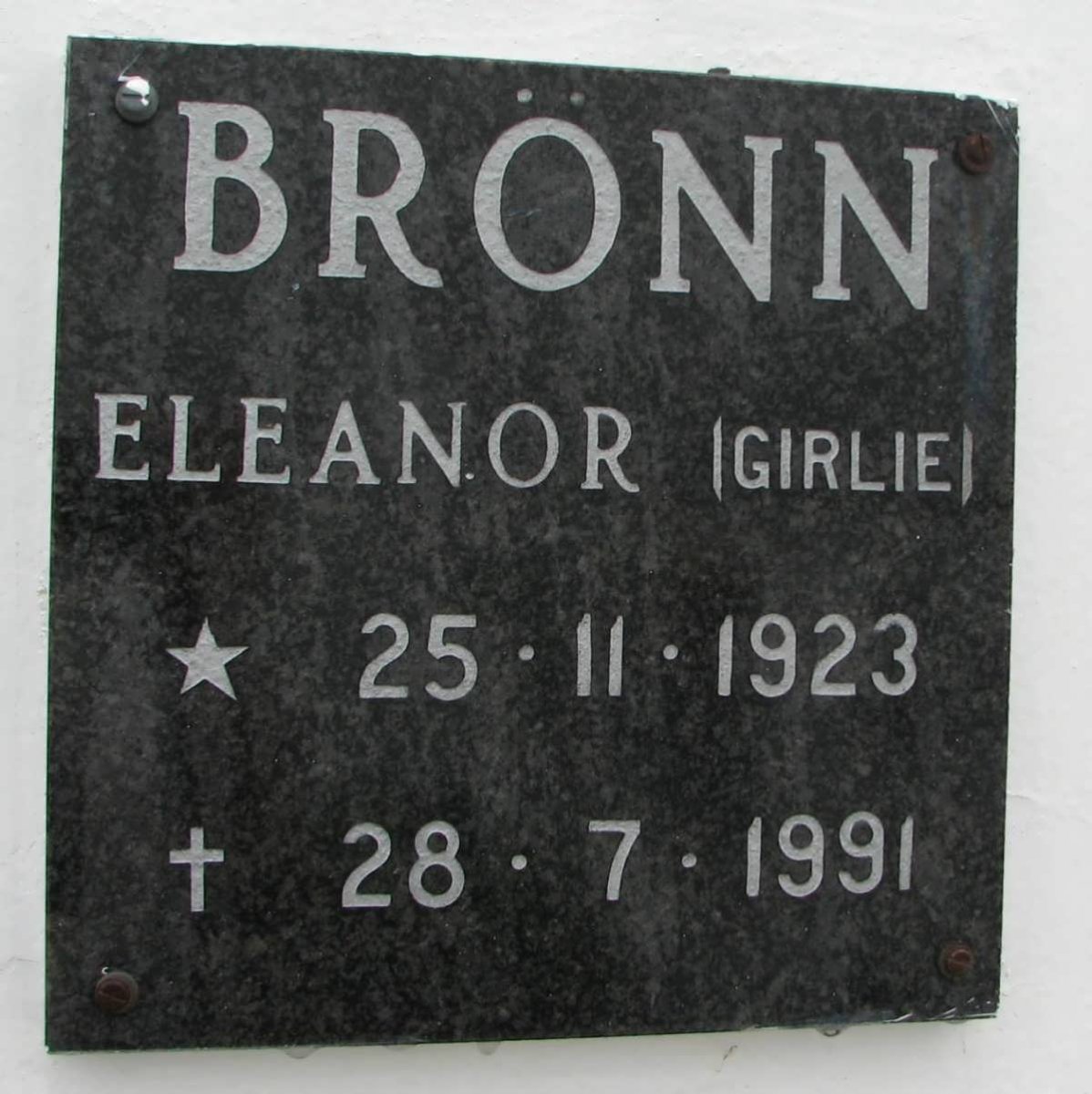 BRONN Eleanor 1923-991