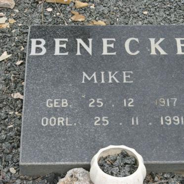 BENECKE Mike 1917-1991