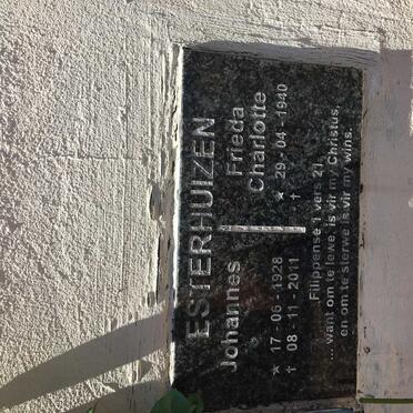 ESTERHUIZEN Johannes 1928-2011 &amp; Frieda Charlotte 1940-