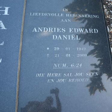 HALL Andries Edward Daniel 1949-2009 & Lidia 1948-2023_2