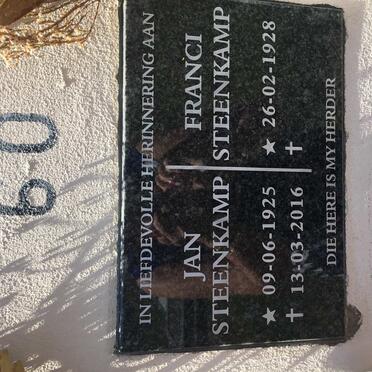 STEENKAMP Jan 1925-2016 &amp; Franci 1928-