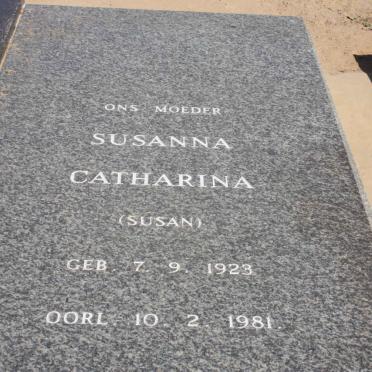 DEVENTER Louwrens P.M., van 1919-1994 &amp; Susanna Catharina 1923-1981 