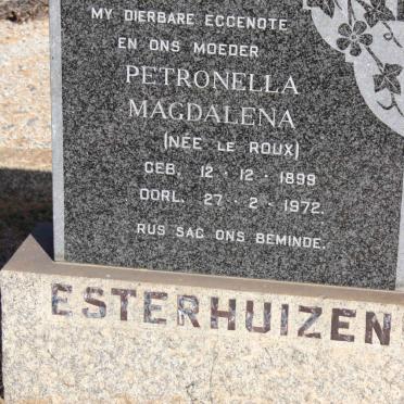 ESTERHUIZEN Petronella Magdalena nee LE ROUX 1899-1972