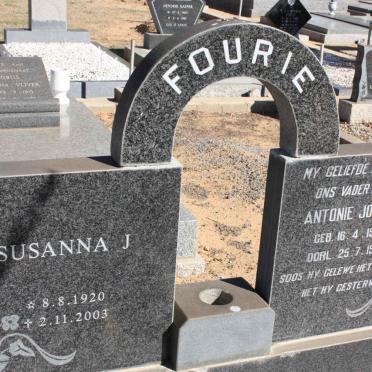FOURIE Antonie Johannes 1917-1974 &amp; Susanna J. 1920-2003