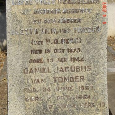 TONDER Daniel Jacobus, van 1867-1954 &amp; Aletta M.M. V.D. BERG 1873-1942