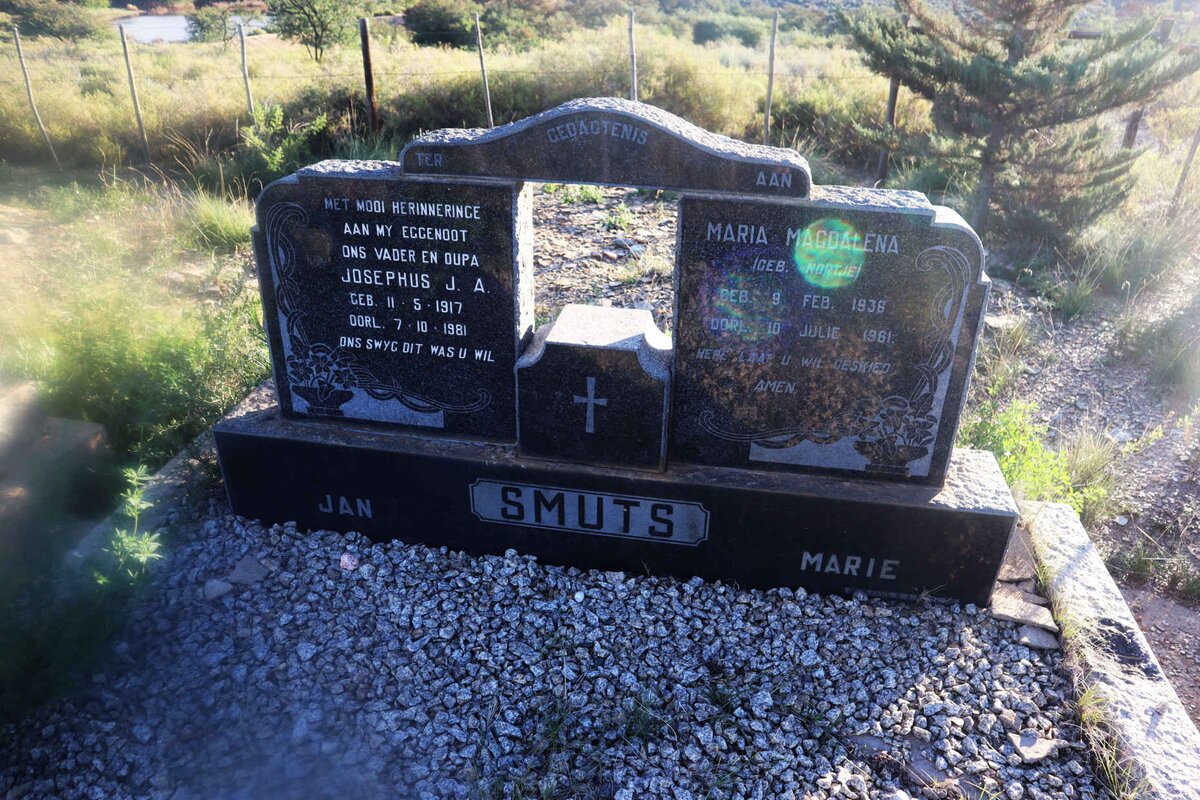 SMUTS Josephus J.A 1917-1981 :: SMUTS Maria Magdalena nee NORTJE 1936-1961