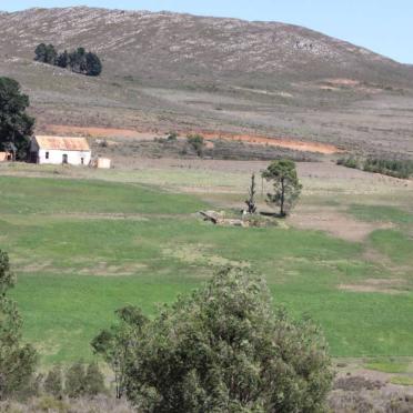 Western Cape, UNIONDALE district, Avontuur 238_2, farm cemetery