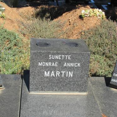 MARTIN Sunette Monrae Annick