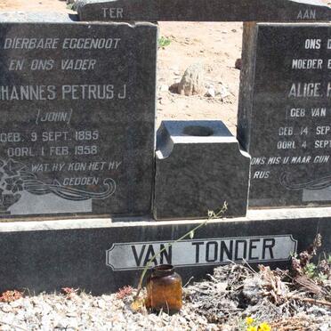 TONDER Johannes Petrus J., van 1895-1958 &amp; Alice Harriet VAN TONDER 1900-1970