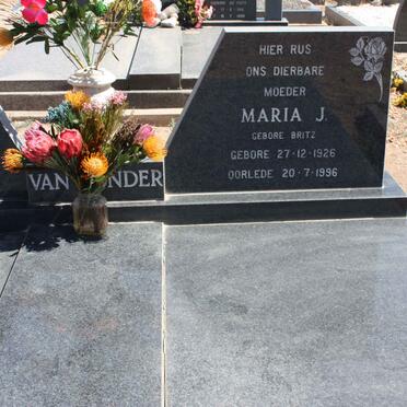 TONDER Cornelis C.C., van 1912-1990 &amp; Maria J. BRITZ 1926-1996 