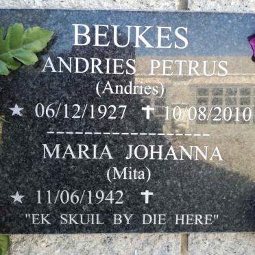 BEUKES Andries Petrus 1927-2010 &amp; Maria Johanna 1942-