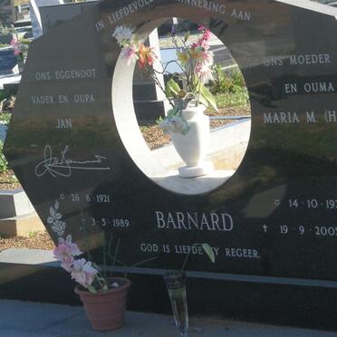 BARNARD Jan 1921-1989 &amp; Maria M. 1924-2005