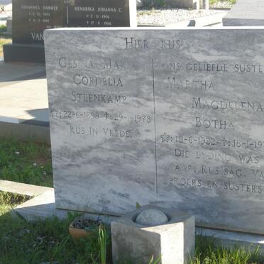 STEENKAMP Gesina Maria Cornelia 1899-1978 ::  BOTHA  Martha Magdelena 1882-1973