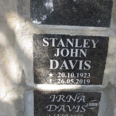 DAVIS Stanley John 1923-2019 