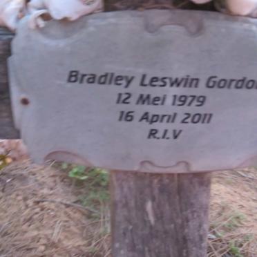 GORDON Bradley Leswin 1979-2011