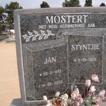 MOSTERT Jan 1913-2003 &amp; Styntjie 1923-