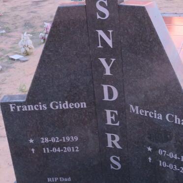 SNYDERS Francis Gideon 1939-2012 &amp; Mercia Charlotte 1941-2014