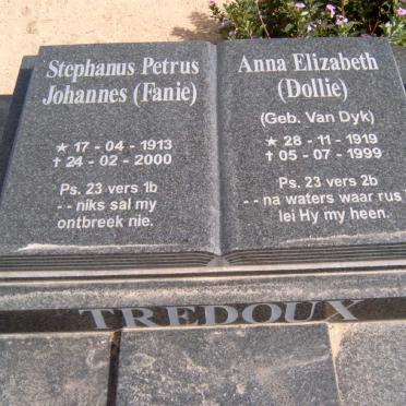 TREDOUX Stephanus Petrus Johannes 1913-2000 &amp; Anna Elizabeth VAN DYK 1919-1999