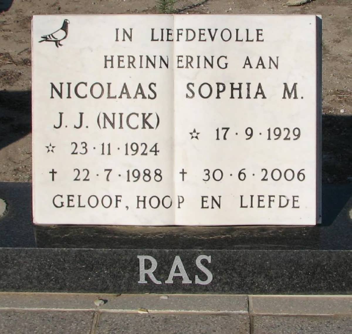 RAS Nicolaas J.J. 1924-1988 &amp; Sophia M. 1929-2006