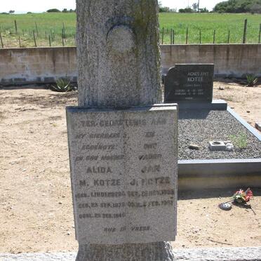 KOTZE Jan J. 186?-1961 &amp; Alida M. LINDENBERG 1872-1945