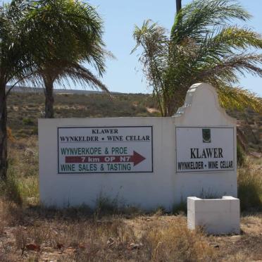Western Cape, VREDENDAL district, Klawer Wynkelders, Melkboom 384, farm cemetery