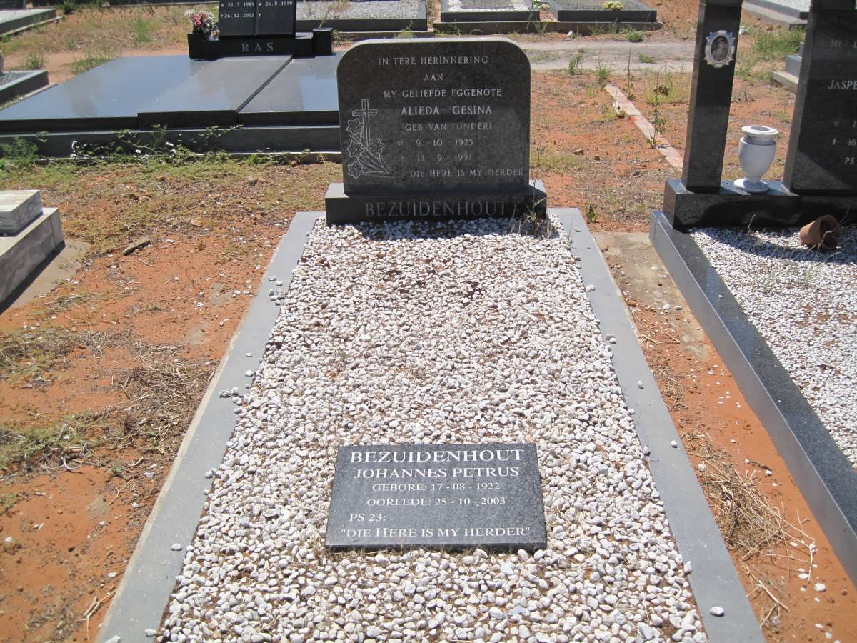 BEZUIDENHOUT Johannes Petrus 1922-2003 &amp; Alieda Gesina VAN TONDER 1925-1991