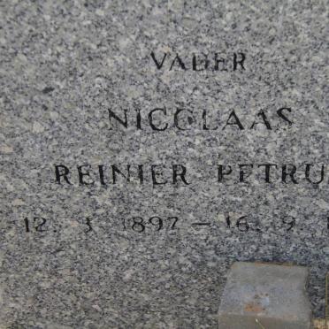 BEER Nicolaas Reinier Petrus, de 1897-1977 :: DE BEER Madelyne 1963-2004 :: DE BEER N.R.P. 1960-1995 