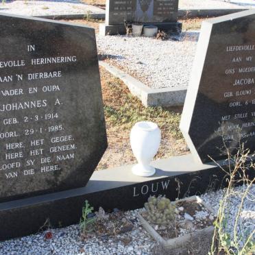 LOUW Johannes A. 1914-1985 &amp; Jacoba M.V. LOUW 1914-1977 