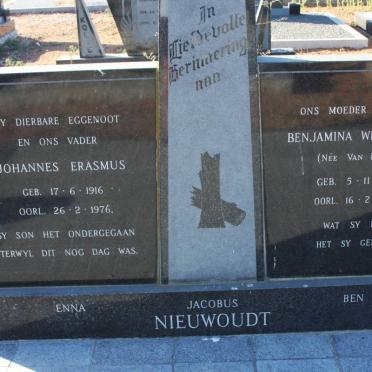 NIEUWOUDT Johannes Erasmus 1916-1976 &amp; Benjamina Wihelmina VAN RHYN 1917-1983