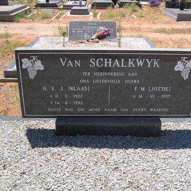 SCHALKWYK N.E.J., van 1922-1992 &amp; F.M. 1937-