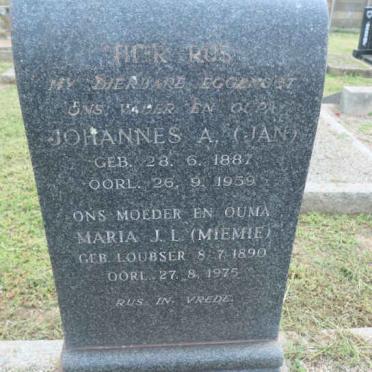 BESTER Johannes A. 1887-1959 &amp; Maria J.L. LOUBSER 1890-1975