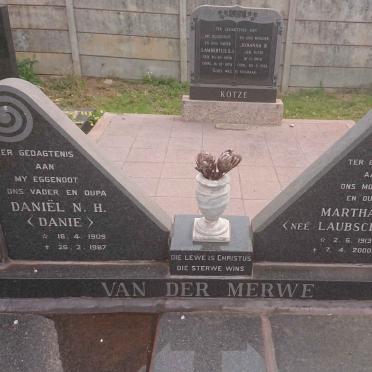 MERWE Daniël N.H., van der 1909-1987 &amp; Martha J. LAUBSCHER 1913-2000