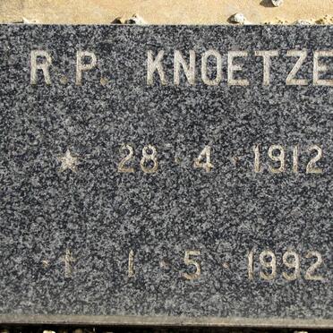 KNOETZEN R.P. 1912-1992