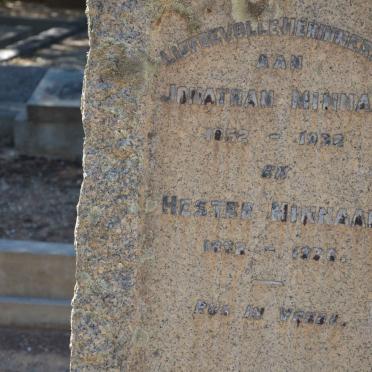 MINNAAR Jonathan 1852-1932 &amp; Hester 18?2-1936