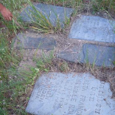 2. Overview of all the old stones - hidden in the grass