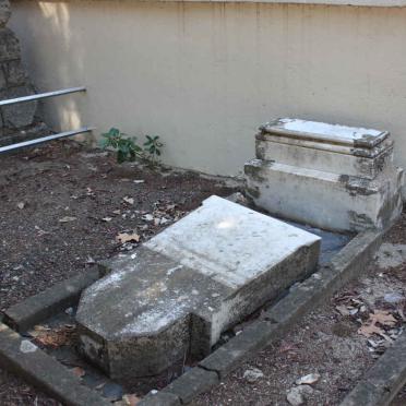 ? Unknown &amp; Illegible graves
