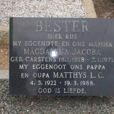BESTER Matthys L.C. 1922-1988 &amp; Magdalena Jacoba CARSTENS 1928-1971