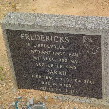 FREDERICKS Sarah 1950-2001