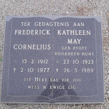 HUNT Frederick Cornelius 1912-1977 &amp; Kathleen May formerly HUNT nee PYOTT 1923-1989