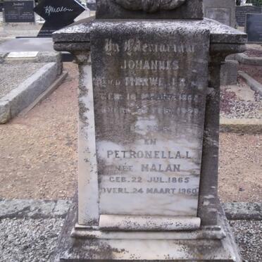 MERWE Johannes J.R., v.d. 1862-1929 &amp; Petronella L. MALAN 1865-1960