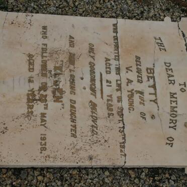 YOUNG Betty -1927 :: YOUNG Ellen -1938