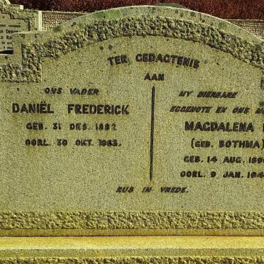 ROUX Daniel Frederik, le 1882-1963 &amp; Magdalena M. BOTHMA 1890-1947