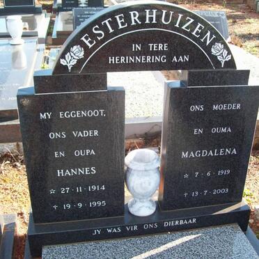 ESTERHUIZEN Hannes 1914-1995 &amp; Magdalena 1919-2003