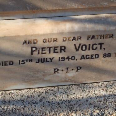 VOIGT Pieter -1940 &amp; Magdalena H. nee MORKEL -1912